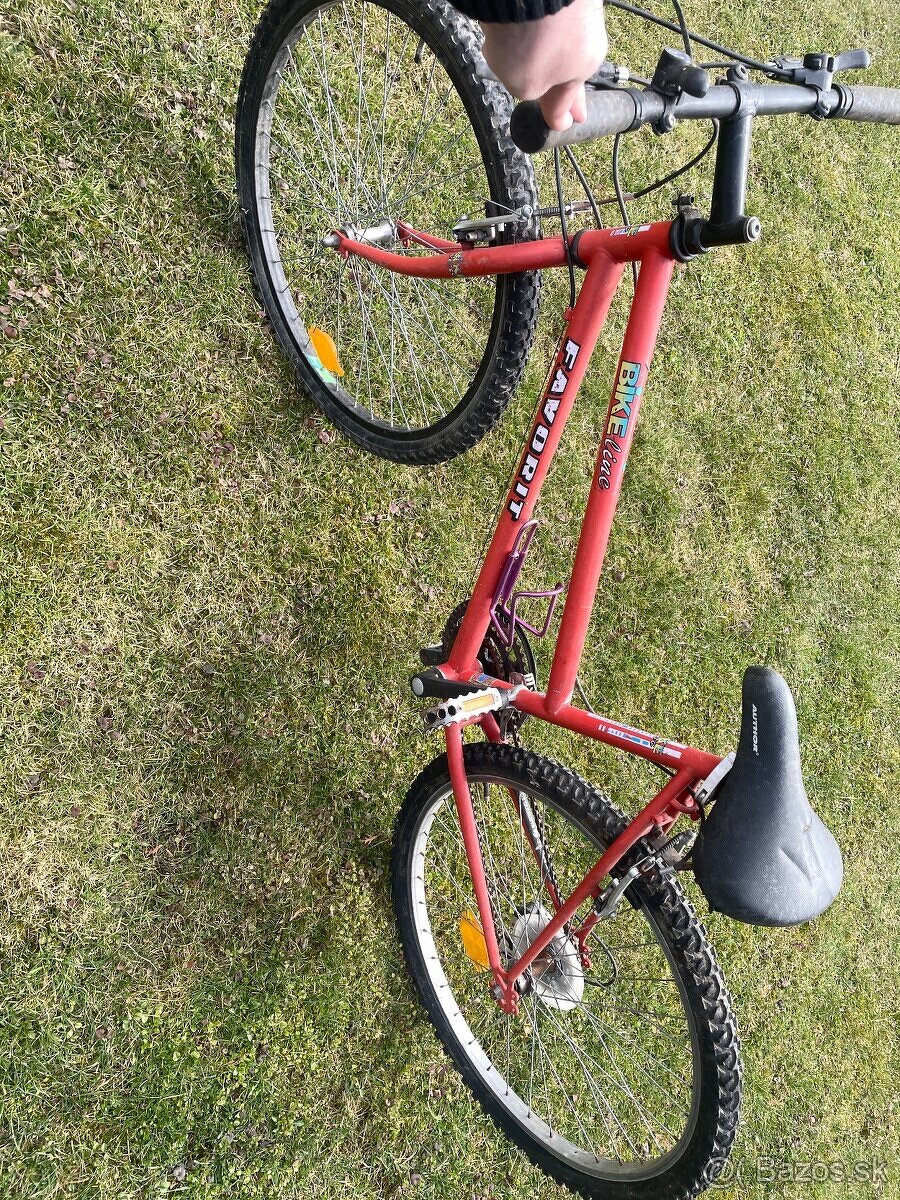Starsi bicykel