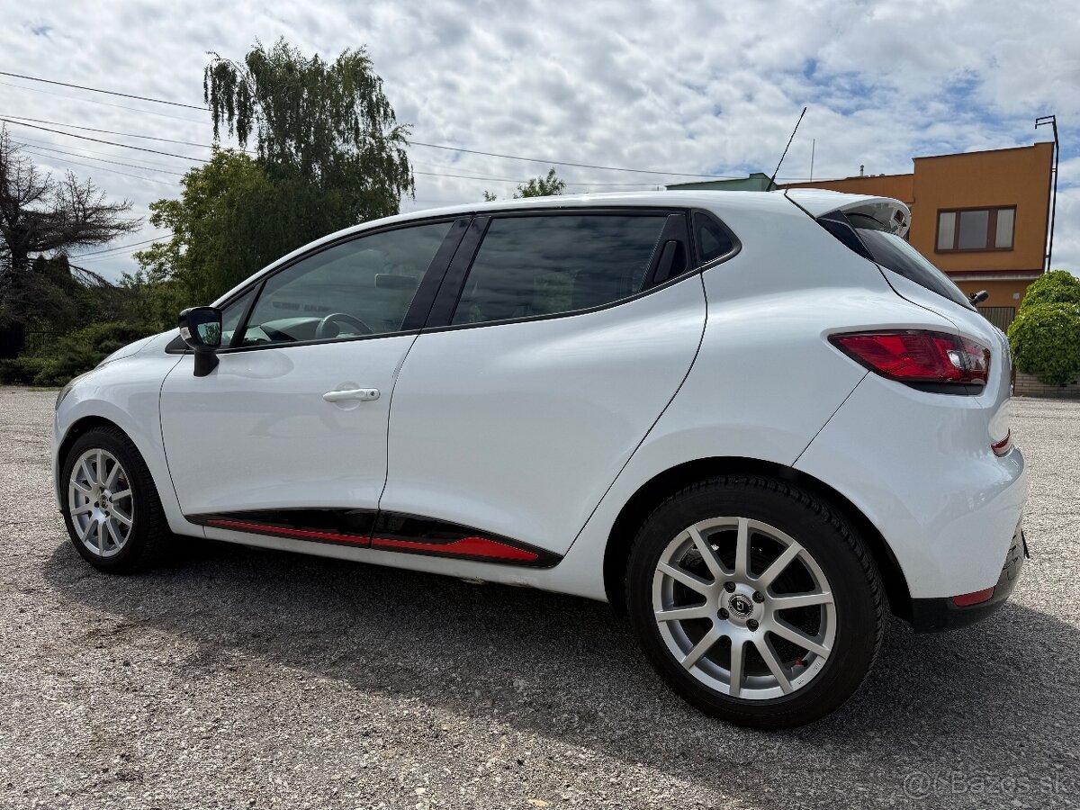 Renault Clio 0,9 TCe, 66 kW 81 000 km v super stave.