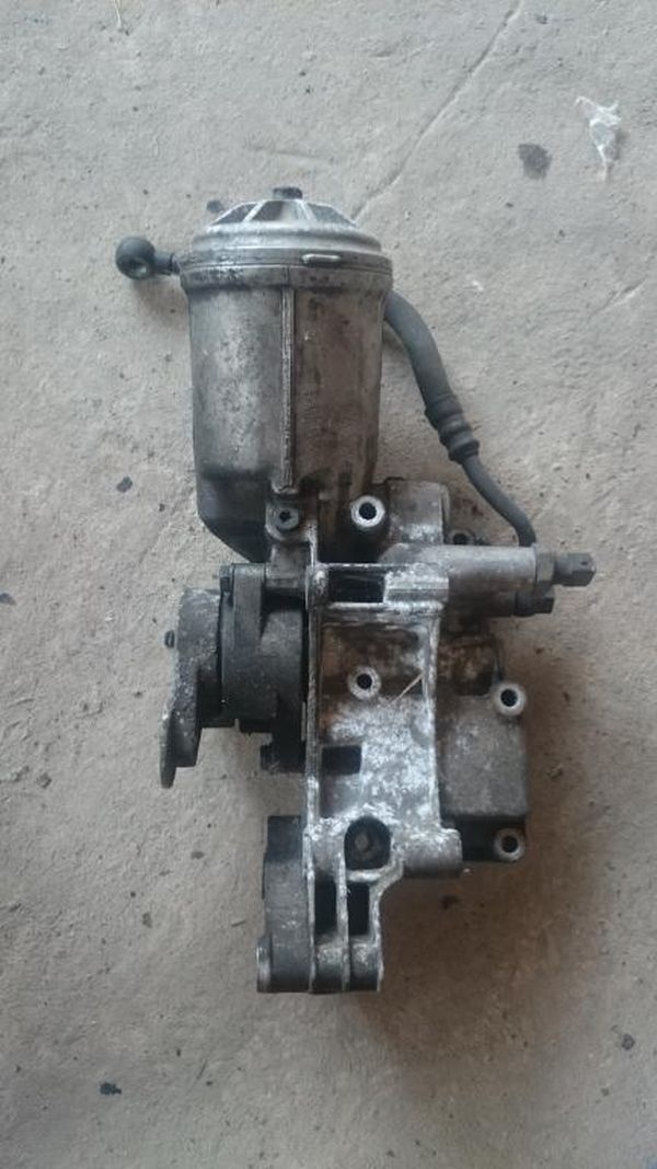 diel z bmw e36 nadrz olejoveho filtra m52 m50