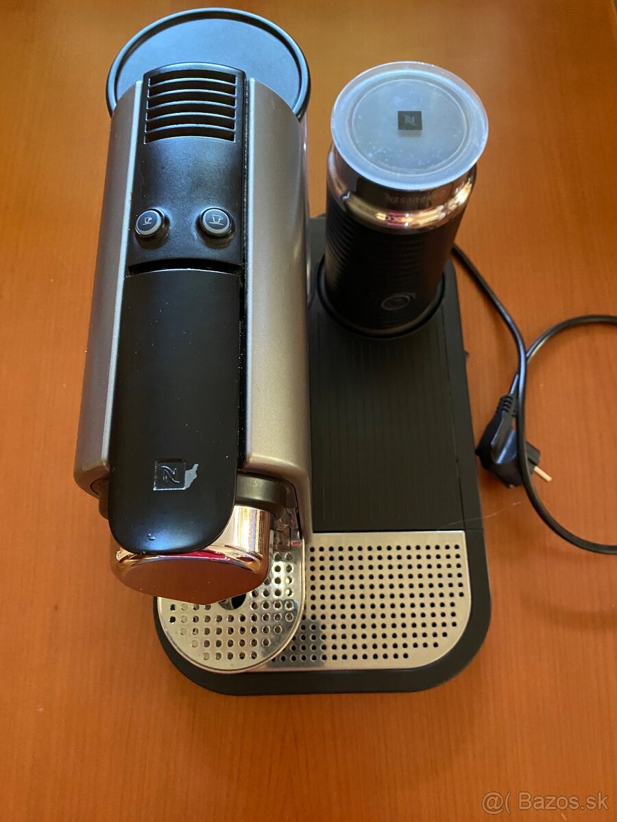 Kávovar Nespresso