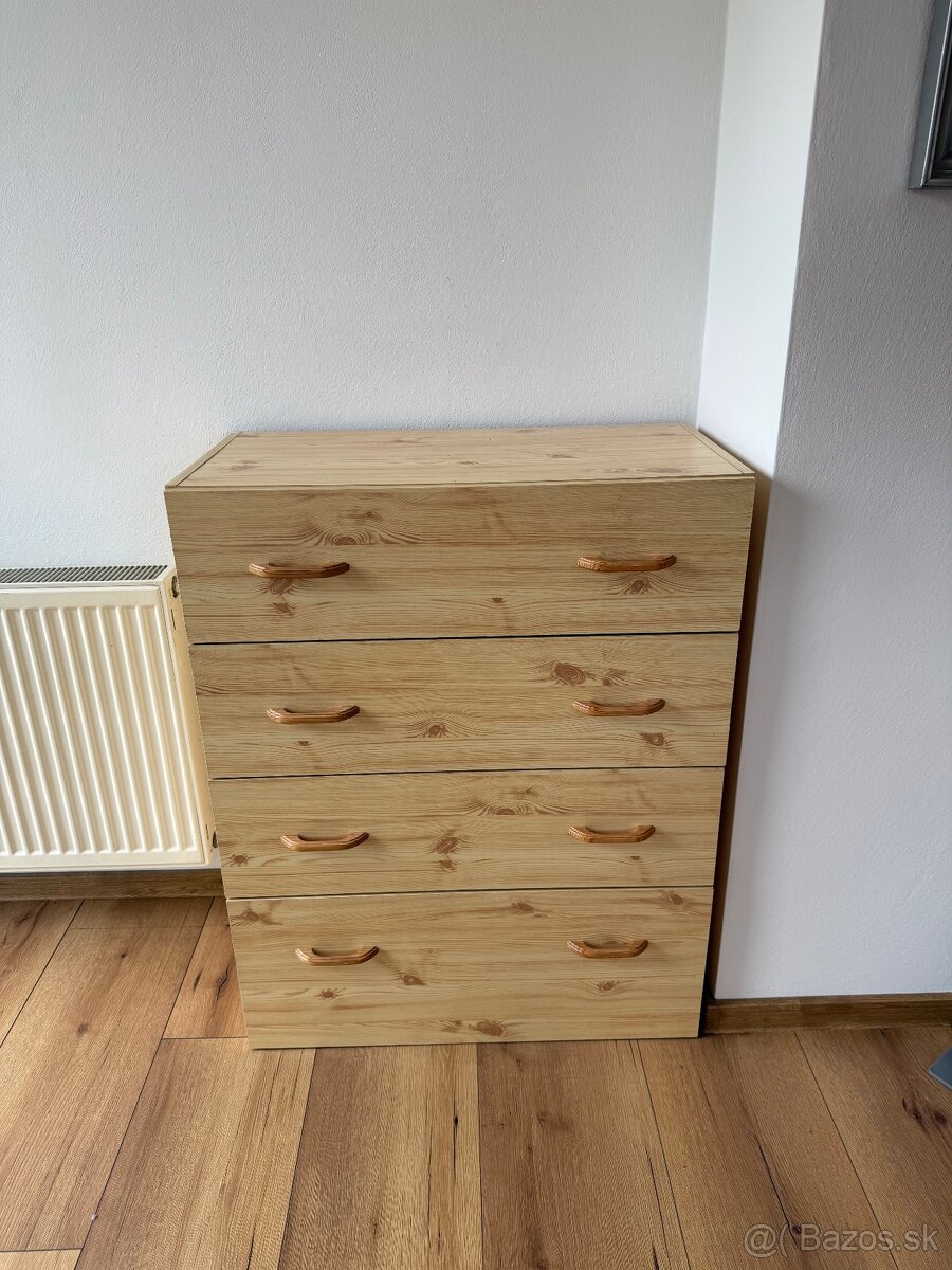 2x komoda zachovalá obe spolu 40€