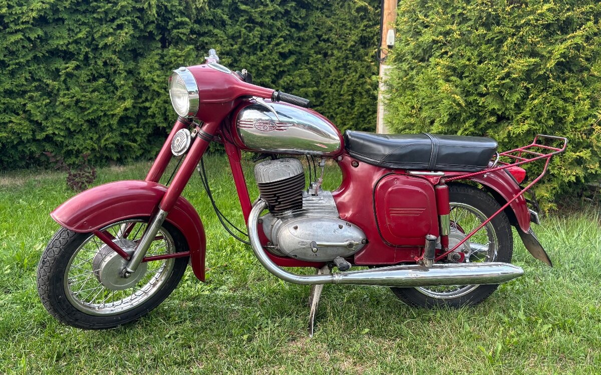 Jawa 250 559 Panelka
