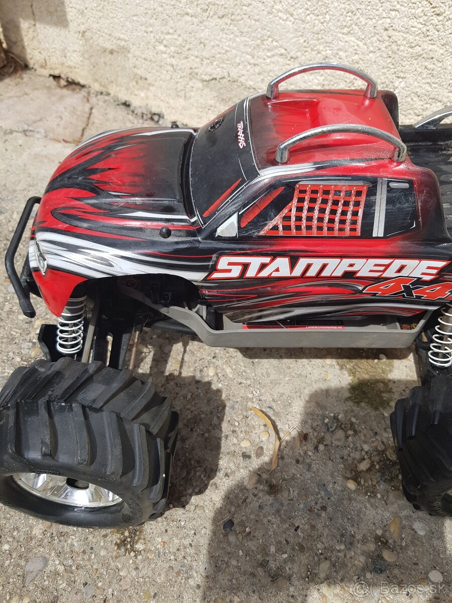 TRAXXAS stampede 4×4