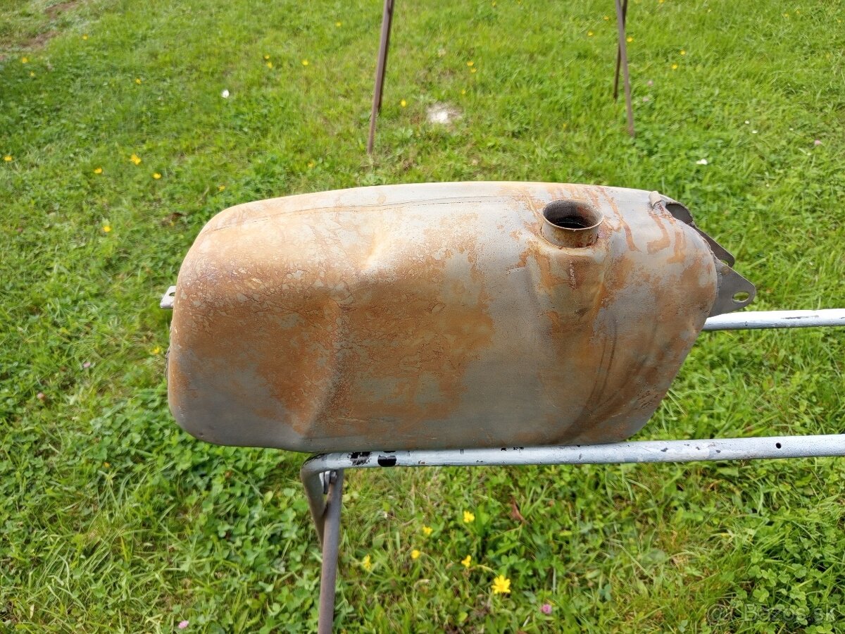 Nádrž na Jawa 50/23 Mustang