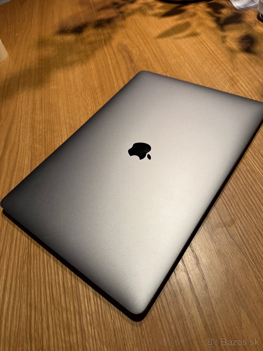 MacBook Pro 15,4" Touch Bar / 32GB / i7 / 512GB