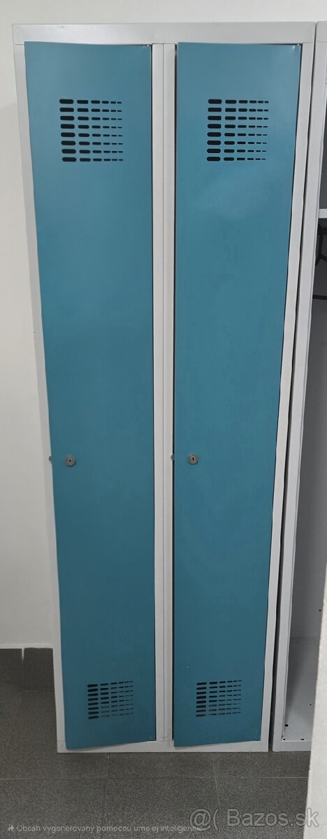 Na predaj kovové šatňové skrinky
