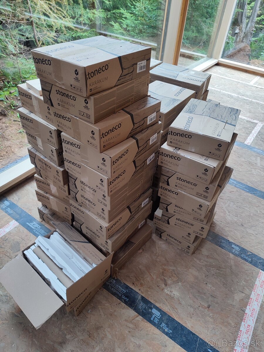 Okrasný biely kameň