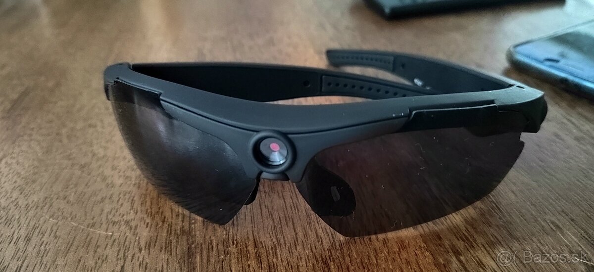 Slnečné okuliare s kamerou