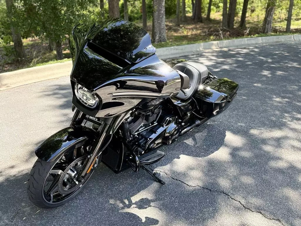 HARLEY DAVIDSON STREET GLIDE FLHX 117