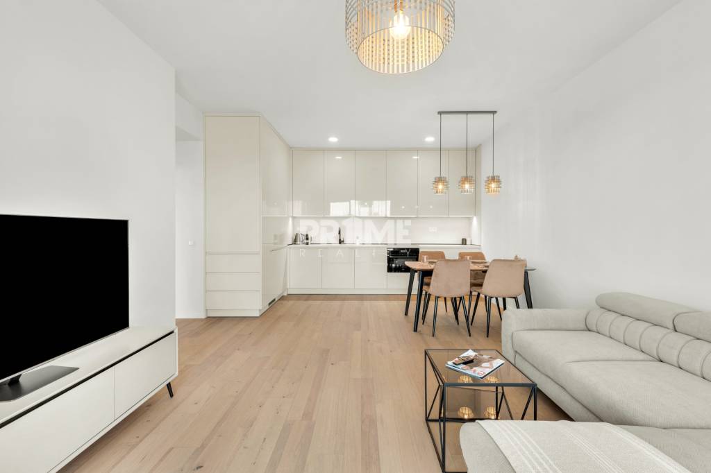 EXKLUZÍVNY 2i byt, PRÍSTAVNA,LOGGIA ,CHLADENIE,PARKING,Plyná