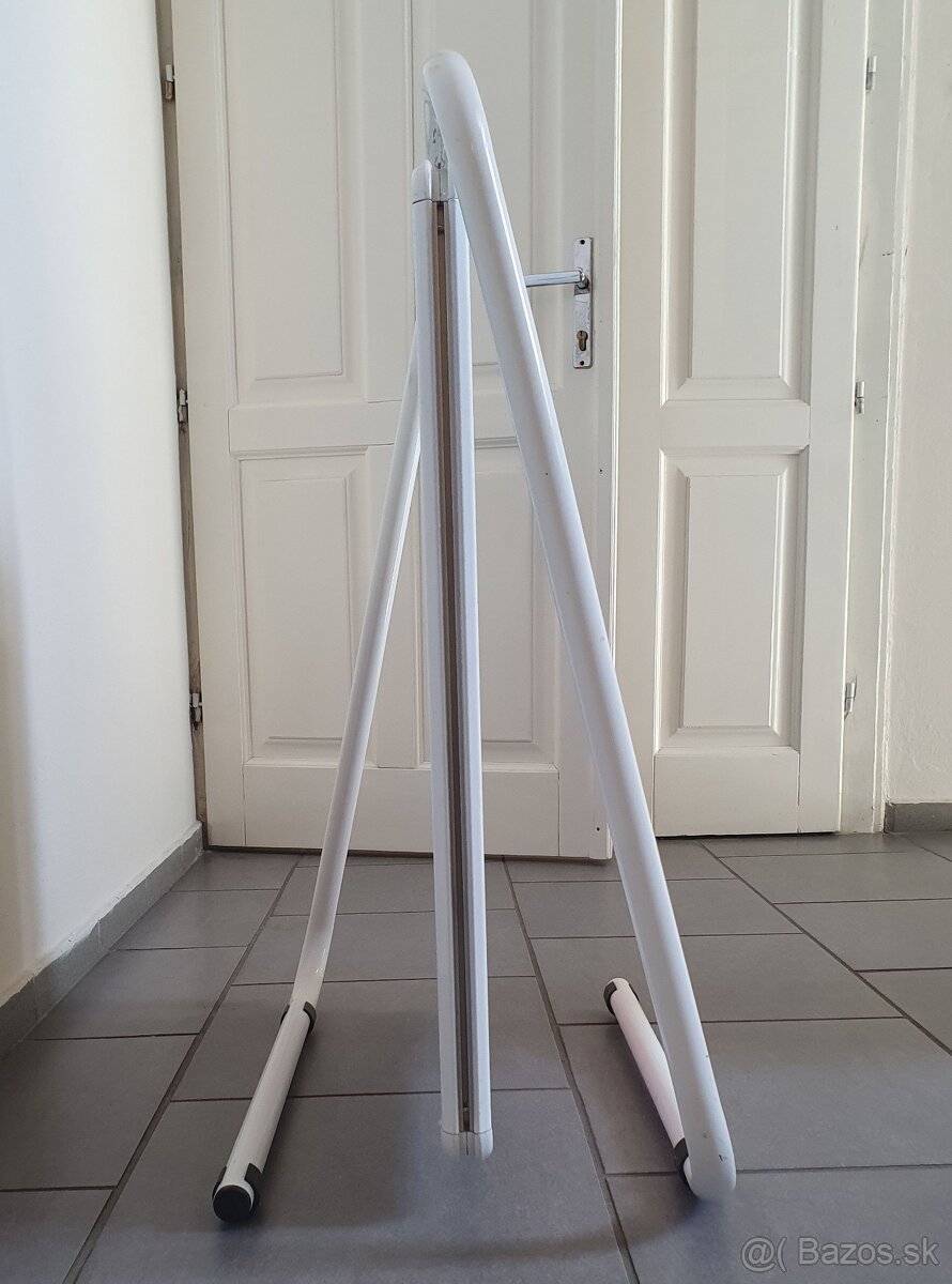 A čko - reklamný stojan - kovové prevedenie