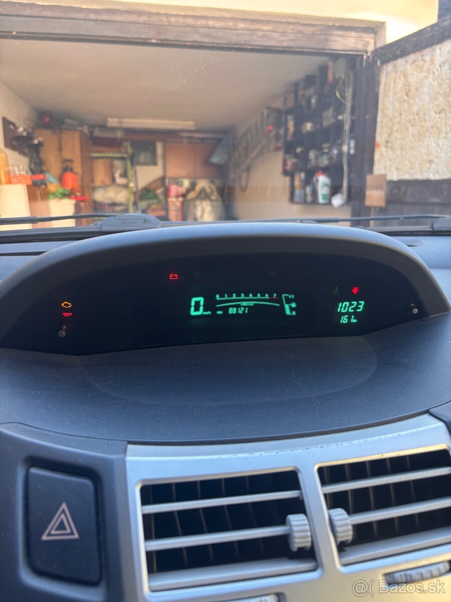 Toyota Yaris 2008, na diely