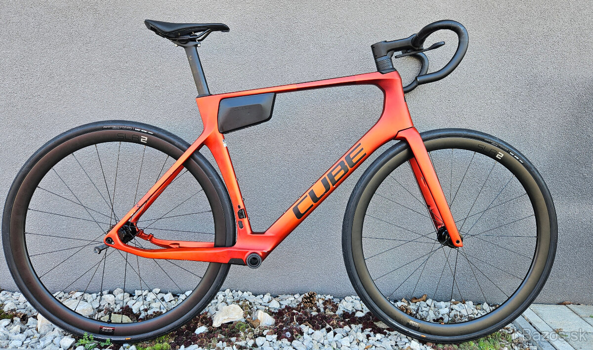 Endurance Cube Agree C62 Race pre výšku 178-188cm(velkost 58