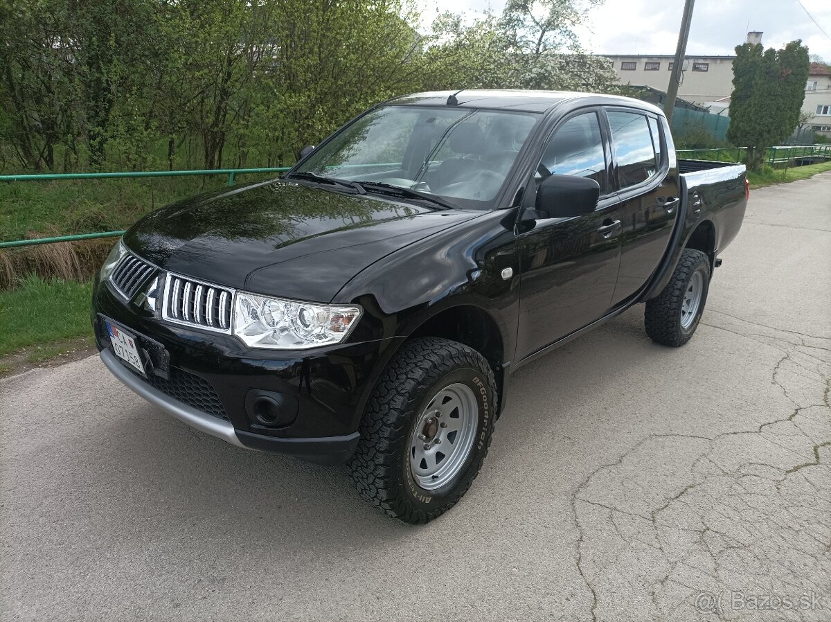 Mitsubishi L200 L 200 4X4 2.5 TD 1 majitel 82000km