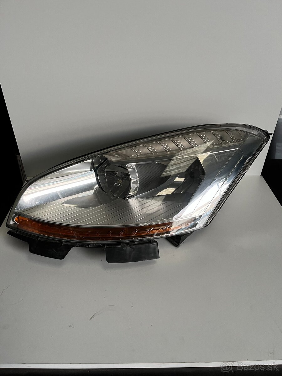 Predne svetlomety Citroen