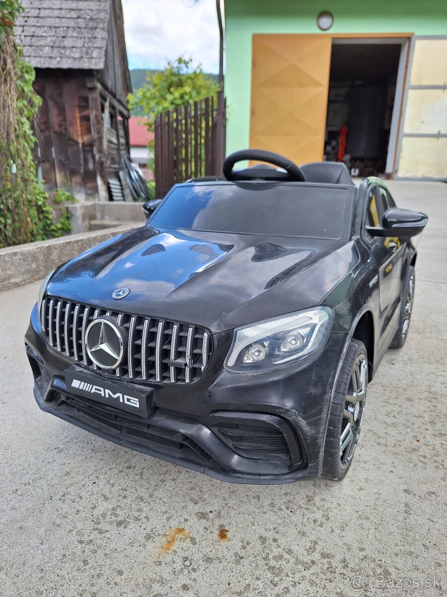 Predám detske auticko mercedes glc amg 4x4
