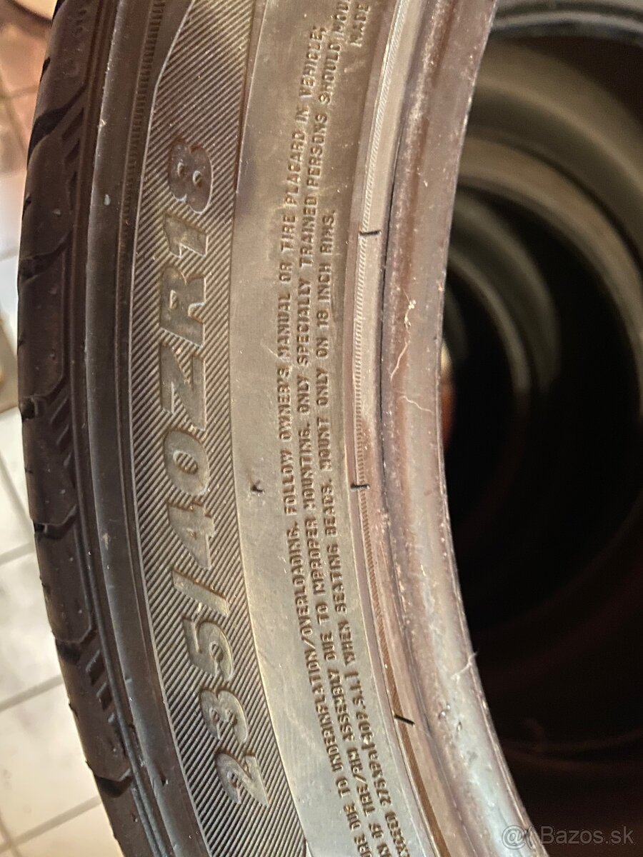 235/40 r18