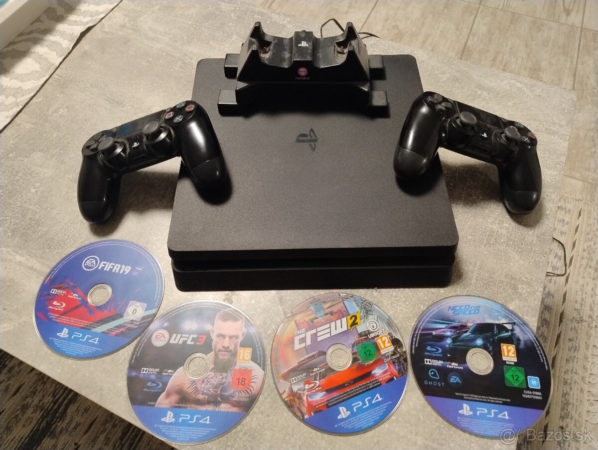 PS4