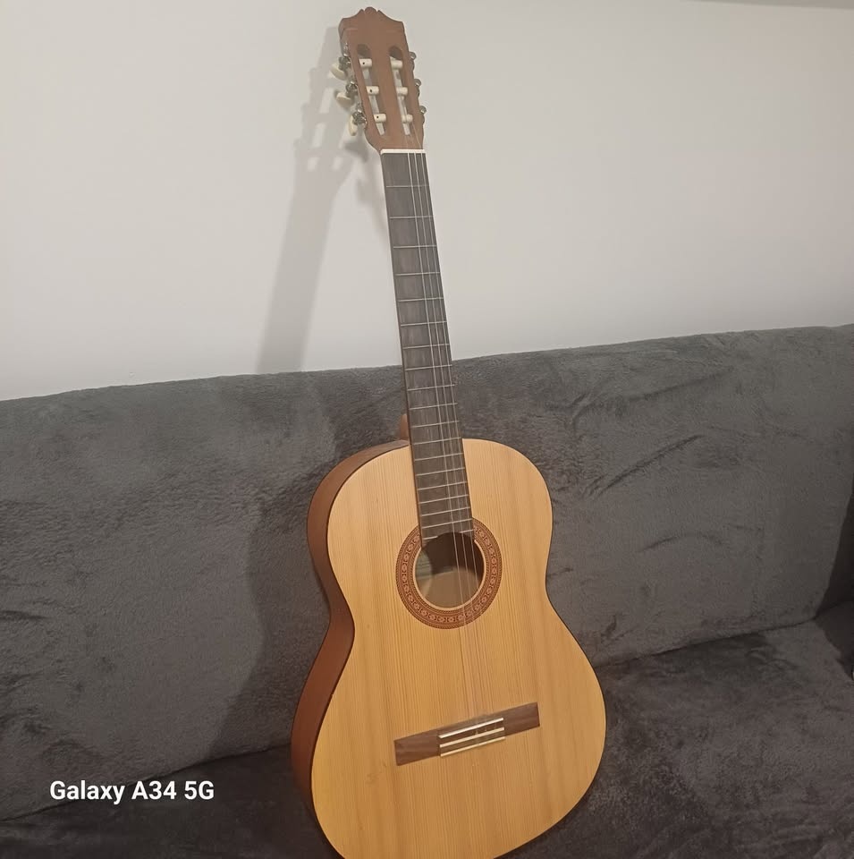Gitara Yamaha C30M