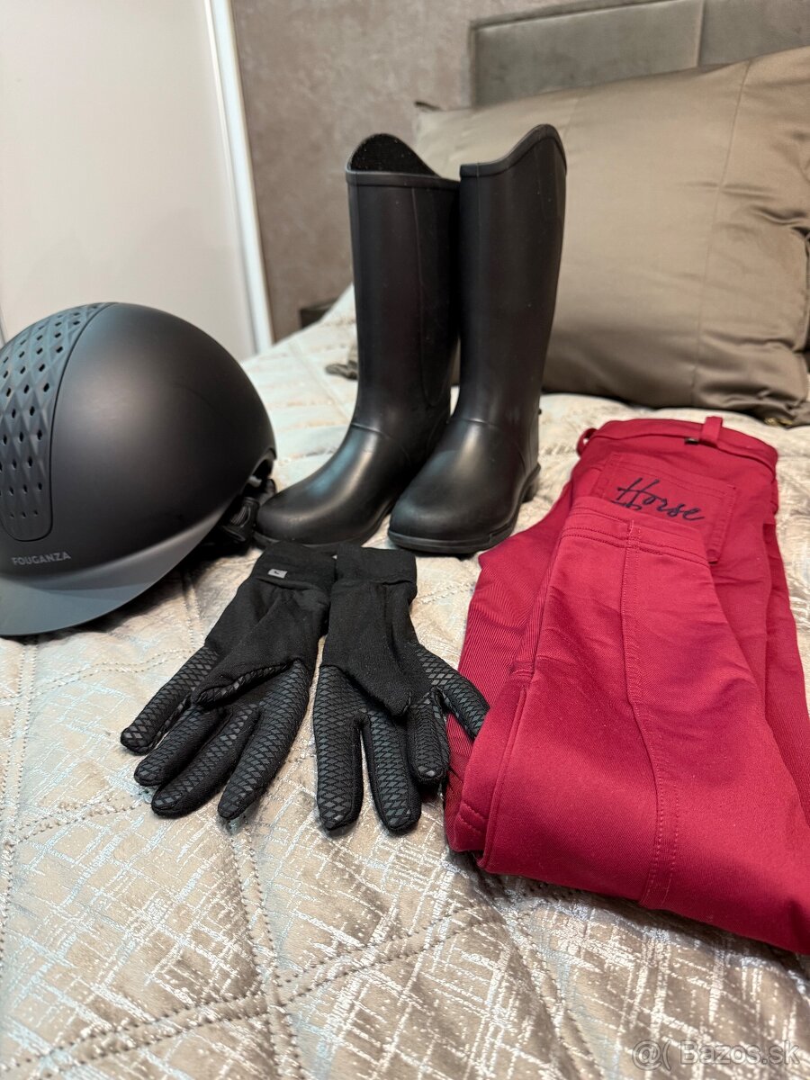 Predám set na jazdenie pre dievča - prilba, čižmy, rukavice.