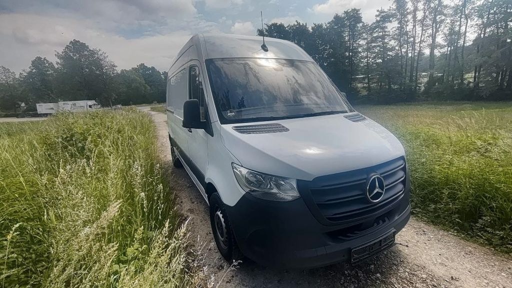 Sprinter 3,110KW, r. 2022, do 3,5t.