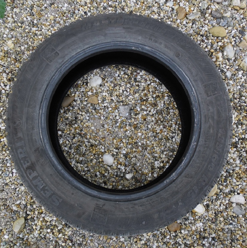 Predám zimné pneu 185/60R15