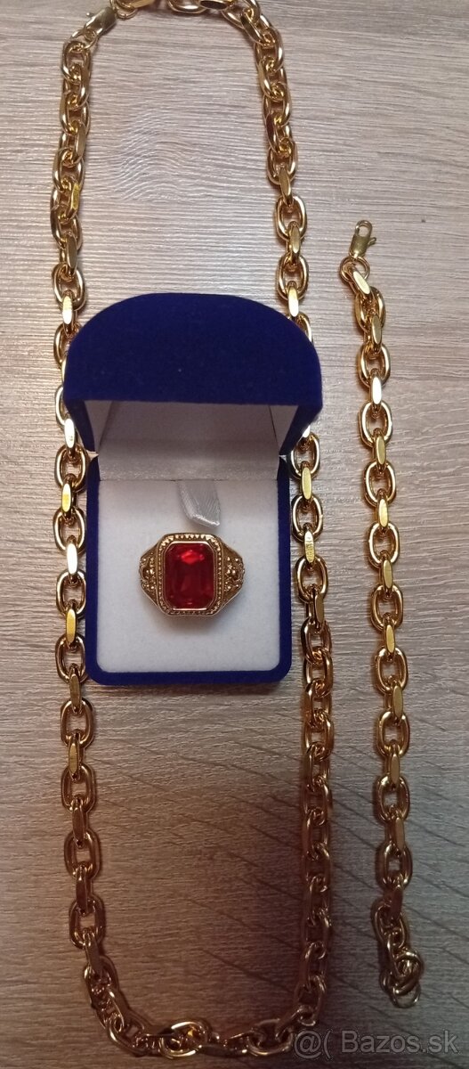 Krásny pozlátený pánsky set..plus darček