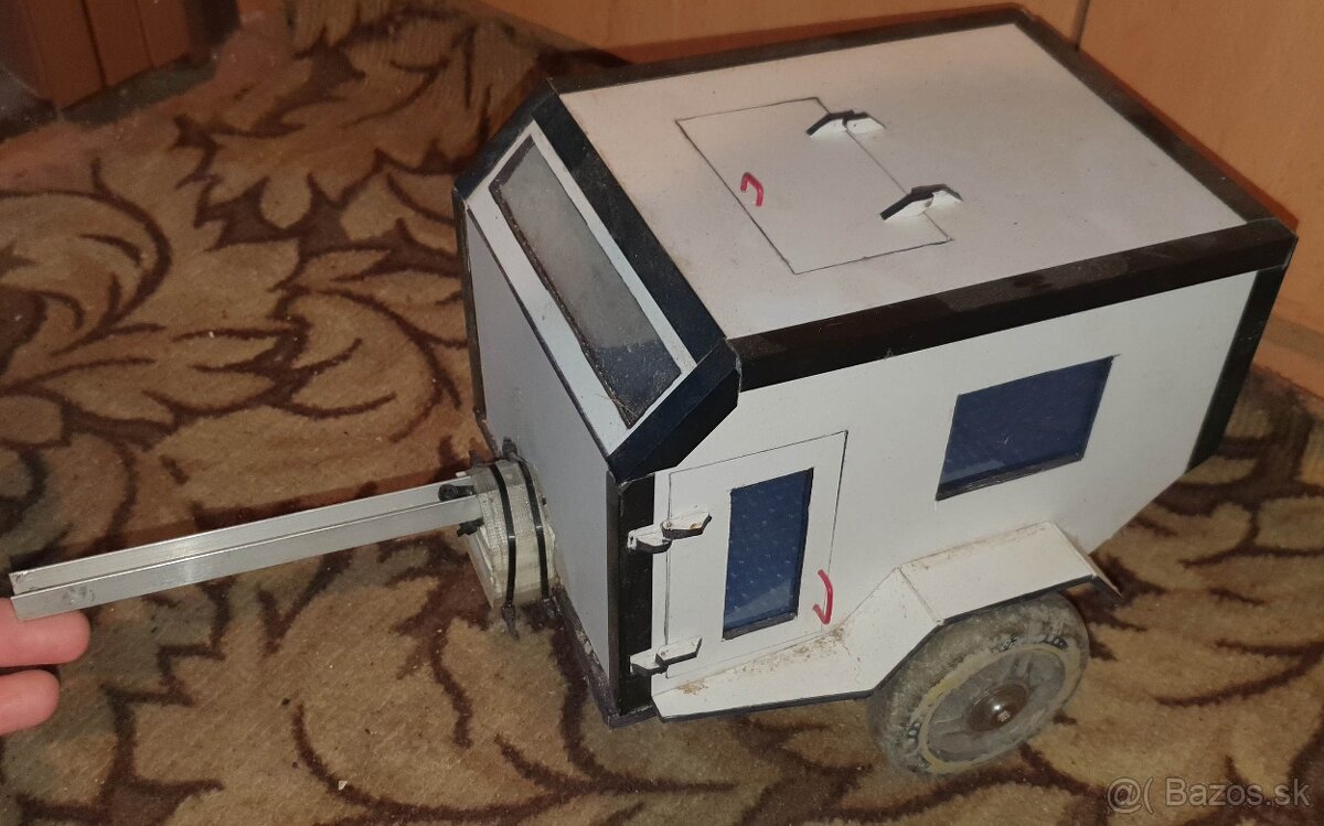 Predám príves za RC auto mini karavan
