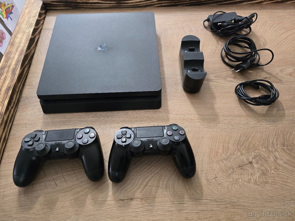 Predám PS4 slim