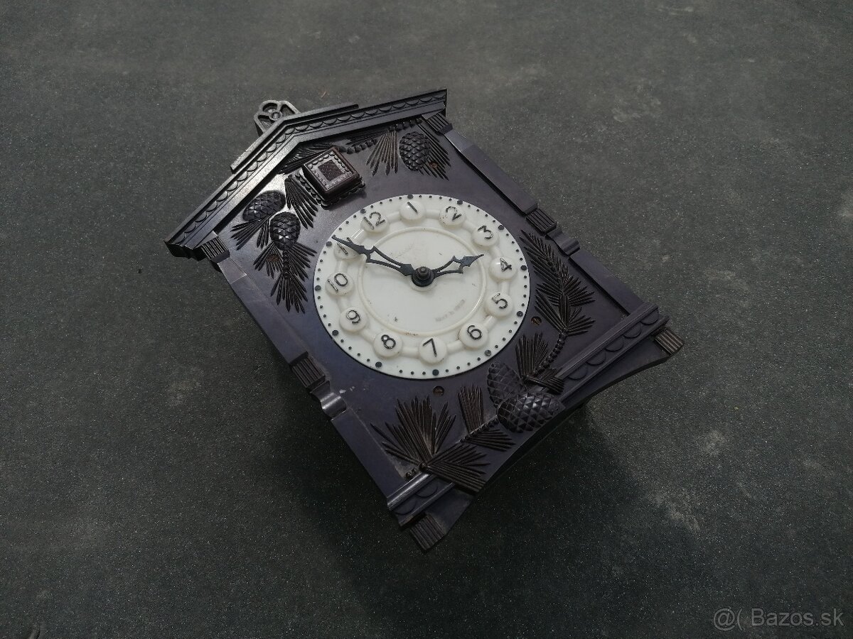 Predám starožitné kukučkové hodiny