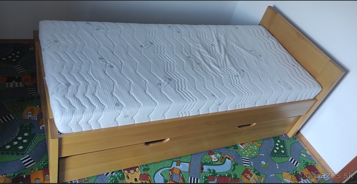 Masívna buková posteľ 90×200 s prístelkou – TOP stav, rošt +