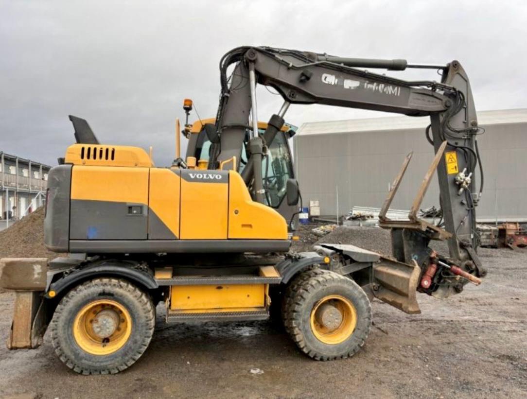 Kolový otočný bagr VOLVO EW 140D