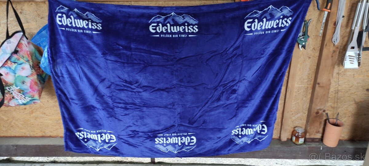 Mikroplyšové deky na záhradné posedenie