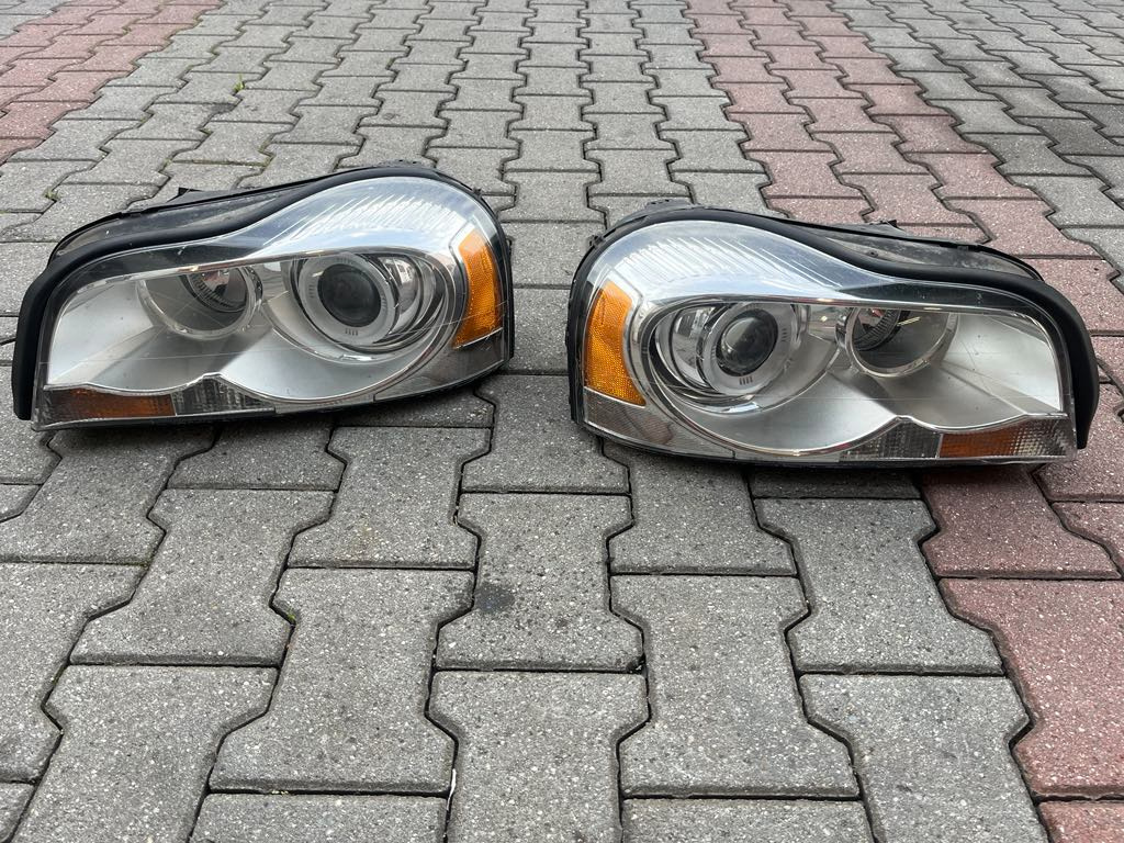 Predné svetlá Volvo XC90