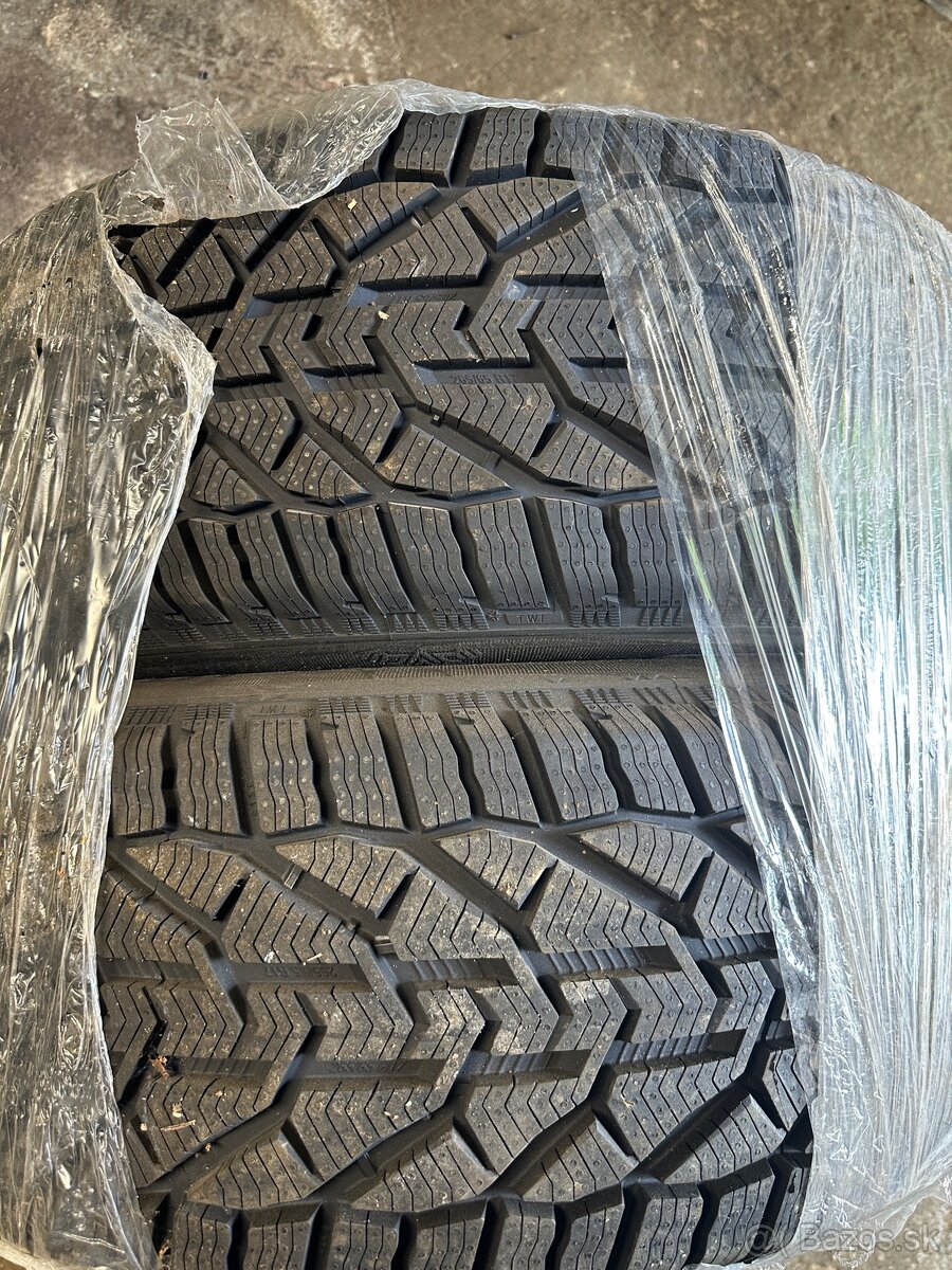 Zimné pneu 265/65r17
