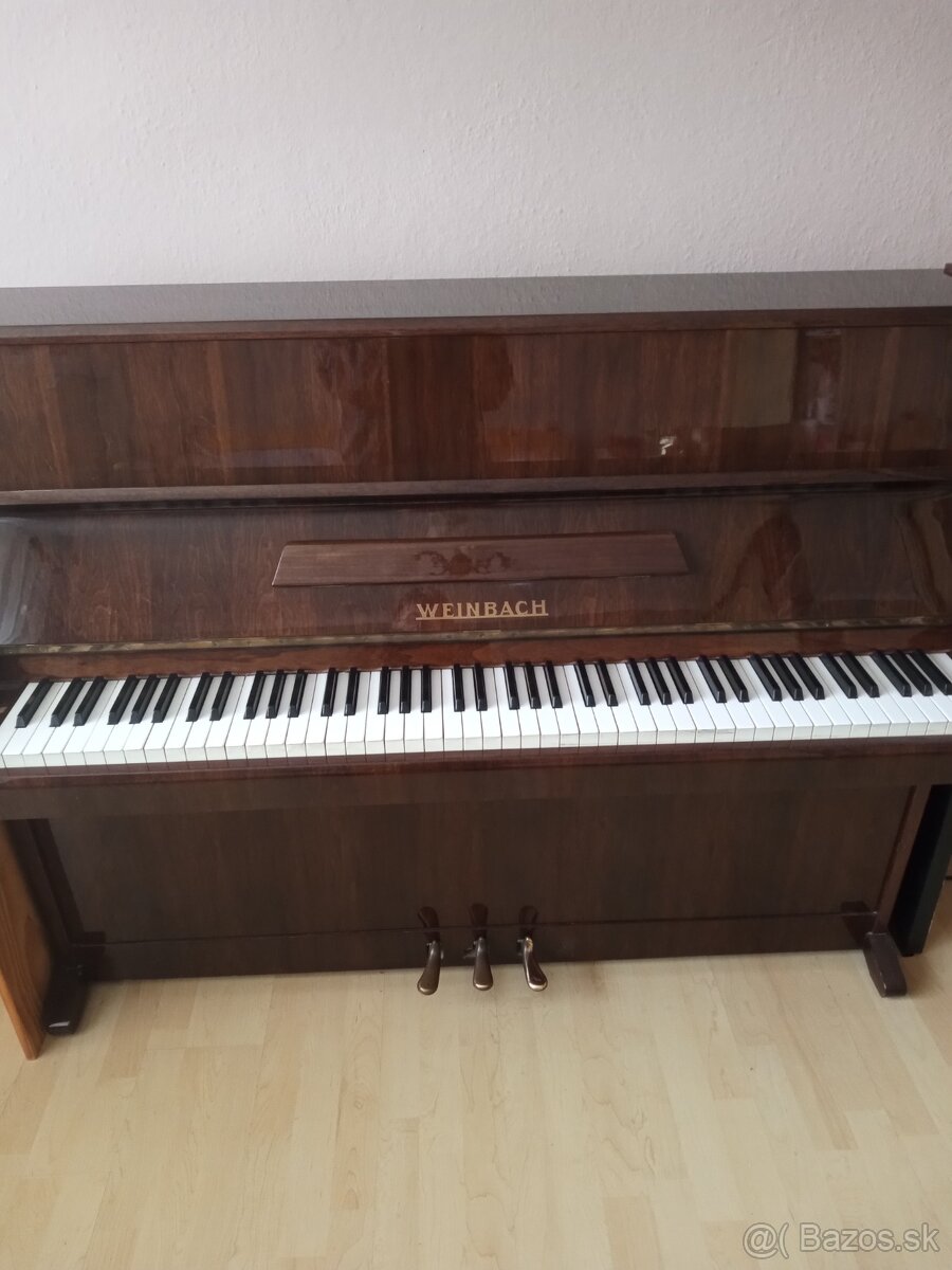 Klavír piano