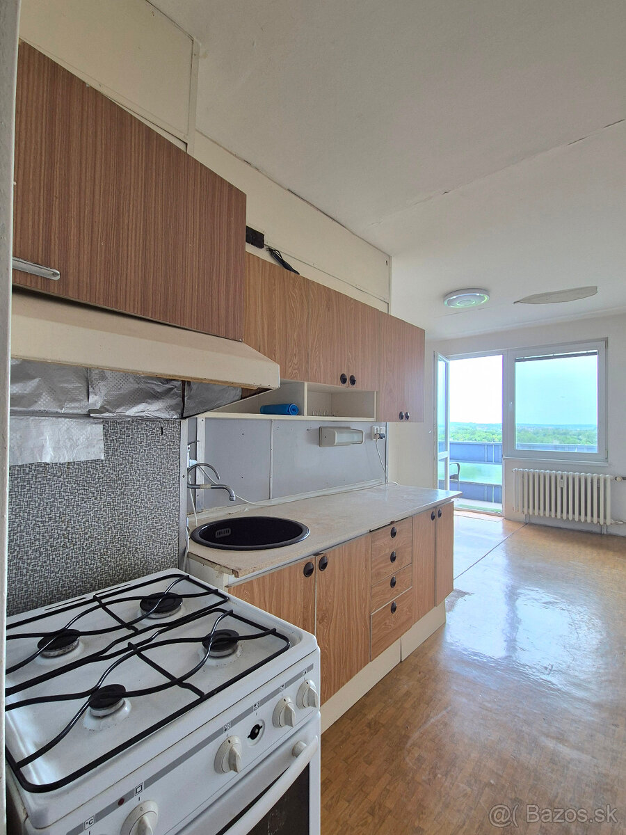 Exkluzívne predaj 1.izb byt Nitra - Chrenová s balkónom