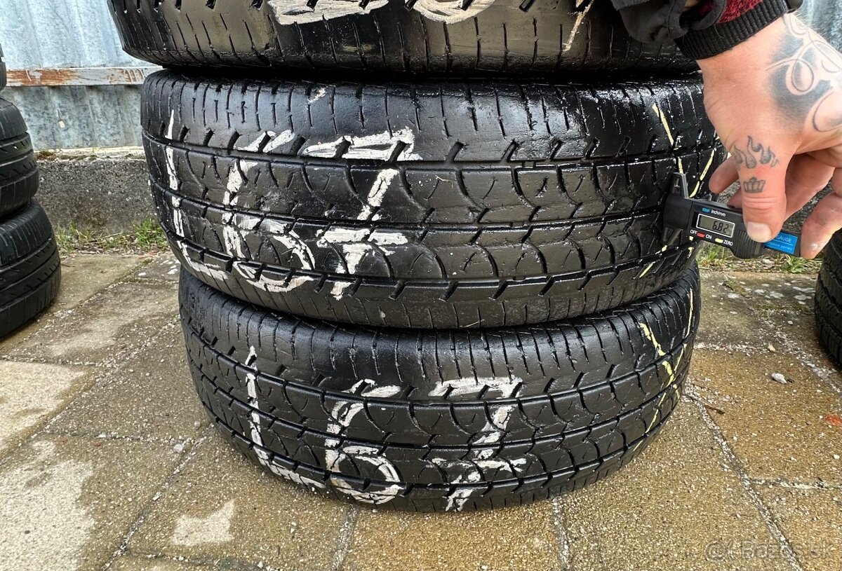 L67 2ks letné 215/70R15C
