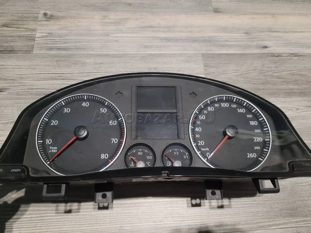 VW GOLF 5 1.6 BUDIKY
