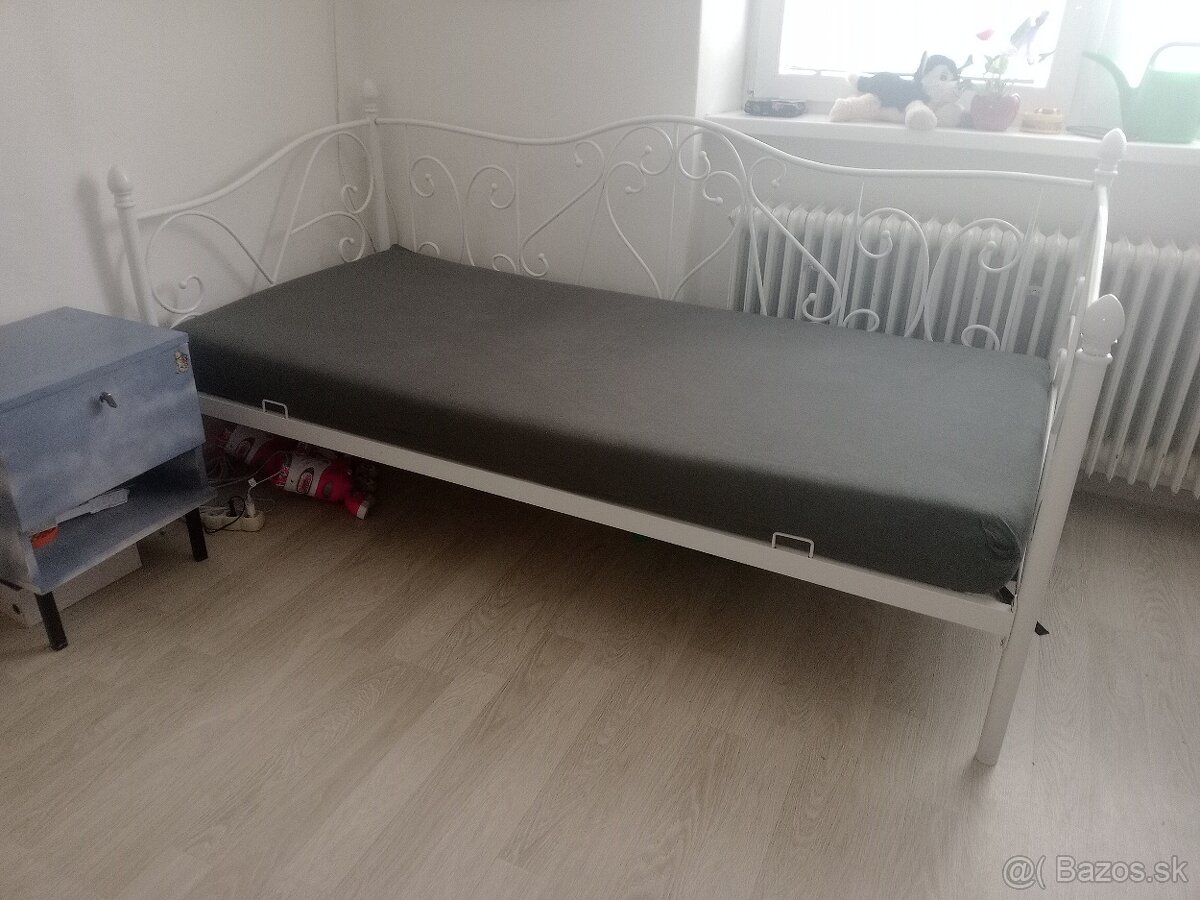 Predám dievčenskú posteľ 90x200
