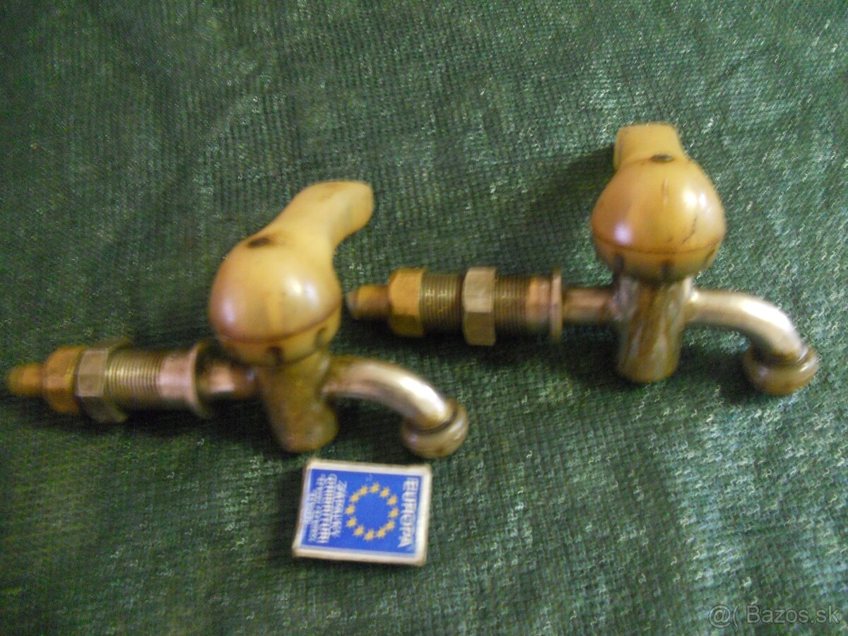 HISTORICKE CAPOVACIE PIPI NA PIVO