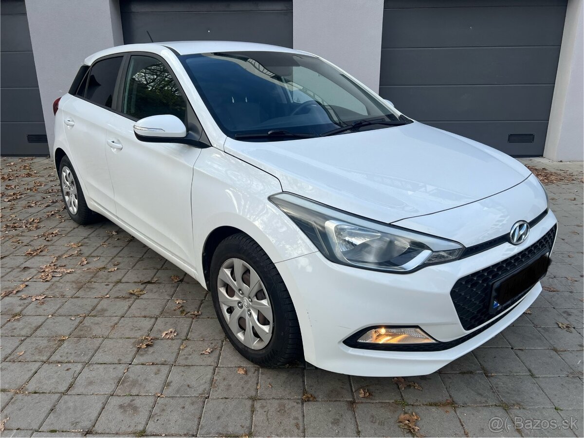 Hyundai i20 1.2 benzin — 1 majitel - 84 tis km - Kupene v SR