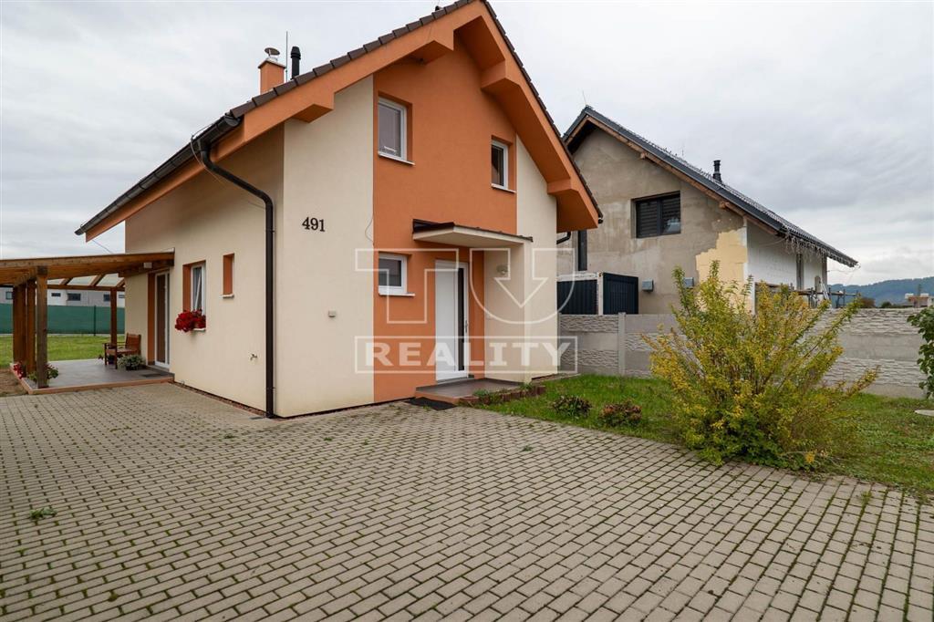 Exkluzívny moderný rodinný dom v obci Mojš pri Žiline