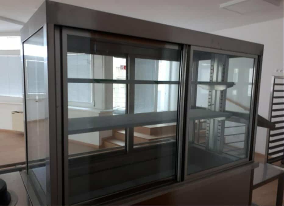 Chladiaca vitrína samoobslužná