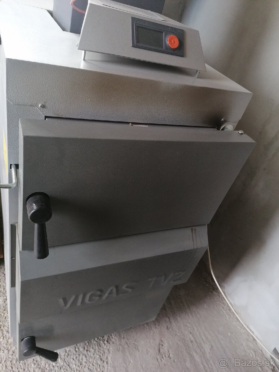 Teplovzdušný kotol Vigas 25 TVZ s reguláciou SK 4000
