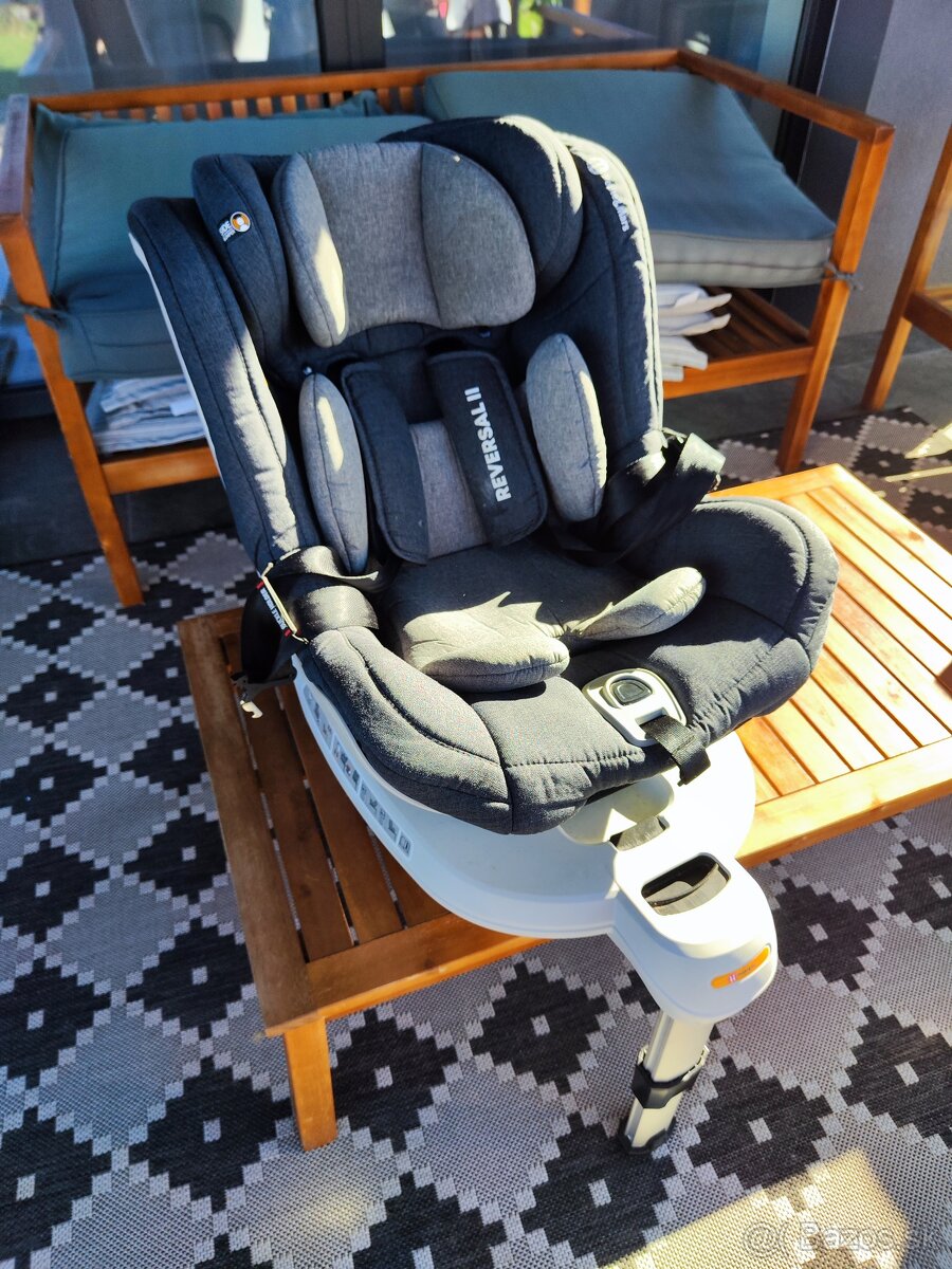 Otočná autosedačka Petite&Mars Reversal II