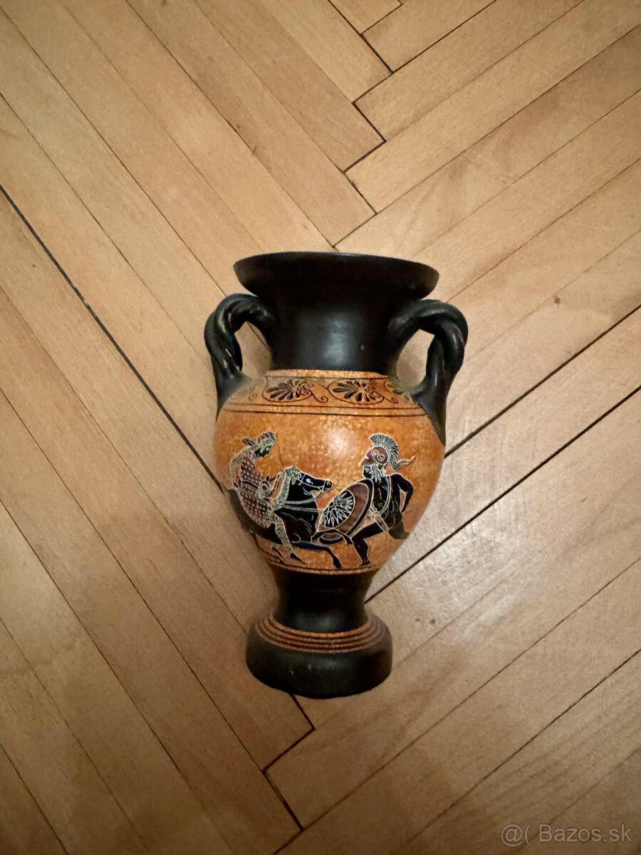 Replika starogréckej amfory – umelecký kúsok s historickým n