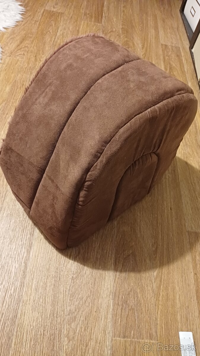 Peliešok pre psíka alebo mačicku