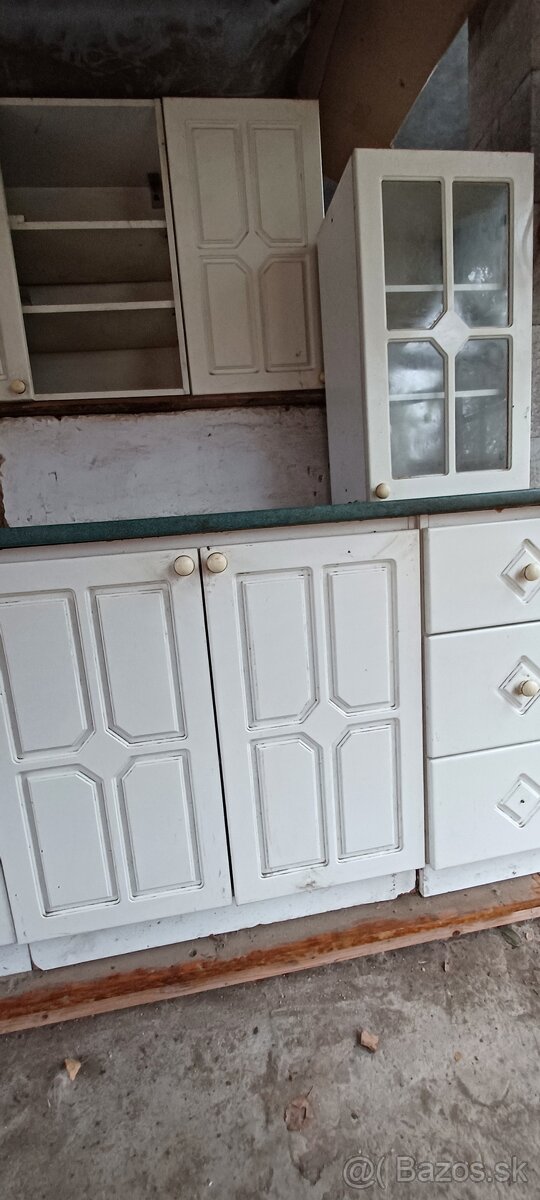 Kuchynská linka + darček