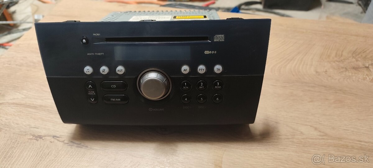 Originál rádio Suzuki Swift+ ramik